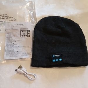 ROHS beanie with built-in speakers